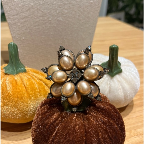 Vintage Bronze/Pewter Colored Cabochon Faux Pearl Brooch - Picture 3 of 5